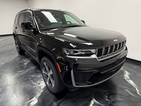 New 2026 Jeep Grand Cherokee L Limited AWD/4WD image 19