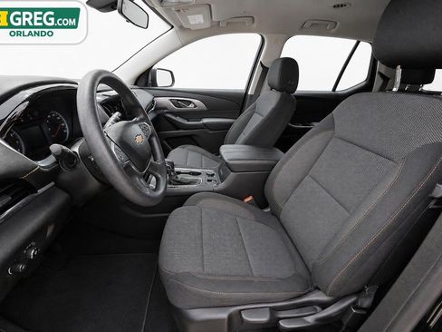 Used 2021 Chevrolet Traverse LS FWD image 10