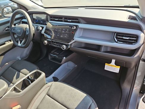 New 2027 Chevrolet Bolt RS w/ Technology Package FWD image 20