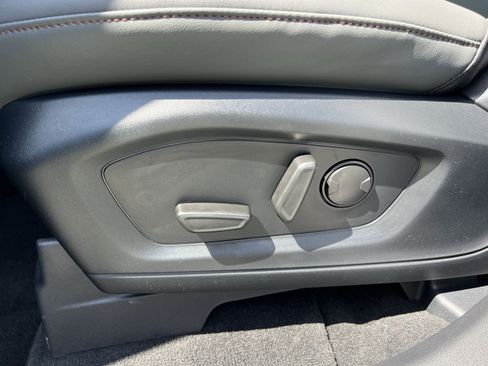 New 2026 Ford Explorer Active w/ Active Comfort Package AWD/4WD image 14