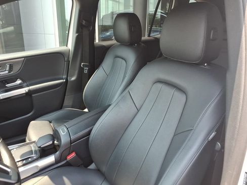 Used 2021 Mercedes-Benz GLB 250 image 13
