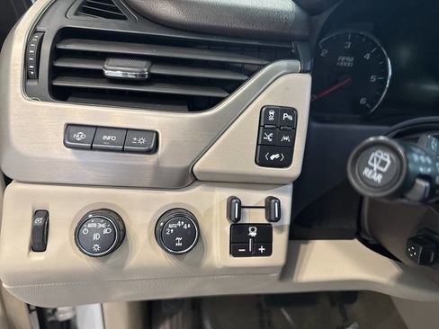 Used 2018 GMC Yukon XL Denali w/ Denali Ultimate Package image 21