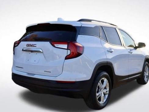 Used 2023 GMC Terrain SLE w/ Driver Convenience Package image 7