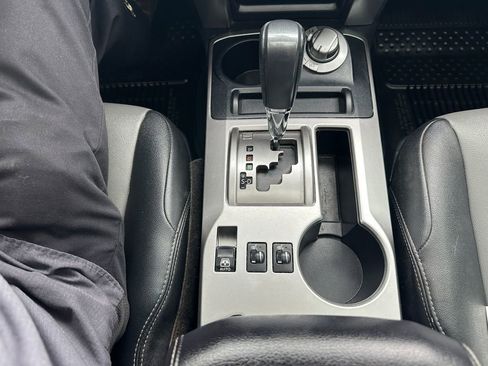 Used 2019 Toyota 4Runner SR5 Premium AWD/4WD image 19