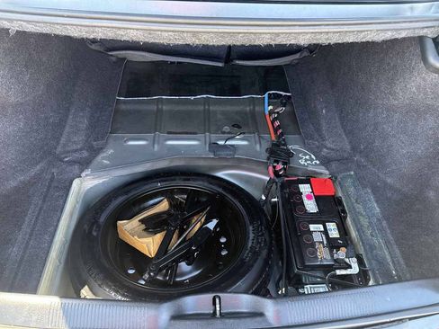 Used 2014 Dodge Charger SXT RWD image 16