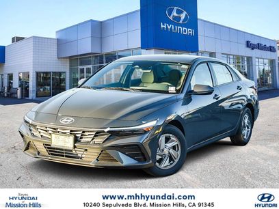New 2026 Hyundai Elantra SE