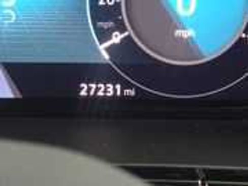 Used 2024 Volkswagen Atlas Cross Sport SE w/ Panoramic Sunroof Package FWD image 11