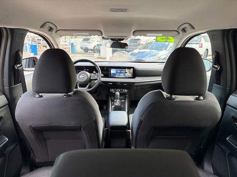 Used 2025 Nissan Kicks SV FWD image 30