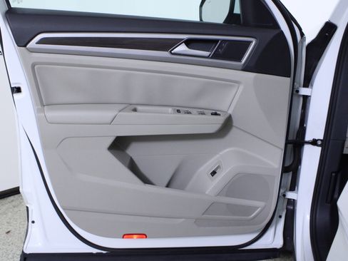 Used 2019 Volkswagen Atlas SE image 20