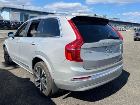 Used 2023 Volvo XC90 B6 Plus w/ Protection Package Premier image 4