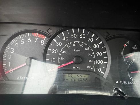 Used 2005 Toyota Corolla S image 13