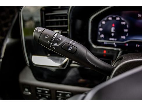 Used 2024 Chevrolet Silverado 3500 LTZ image 31