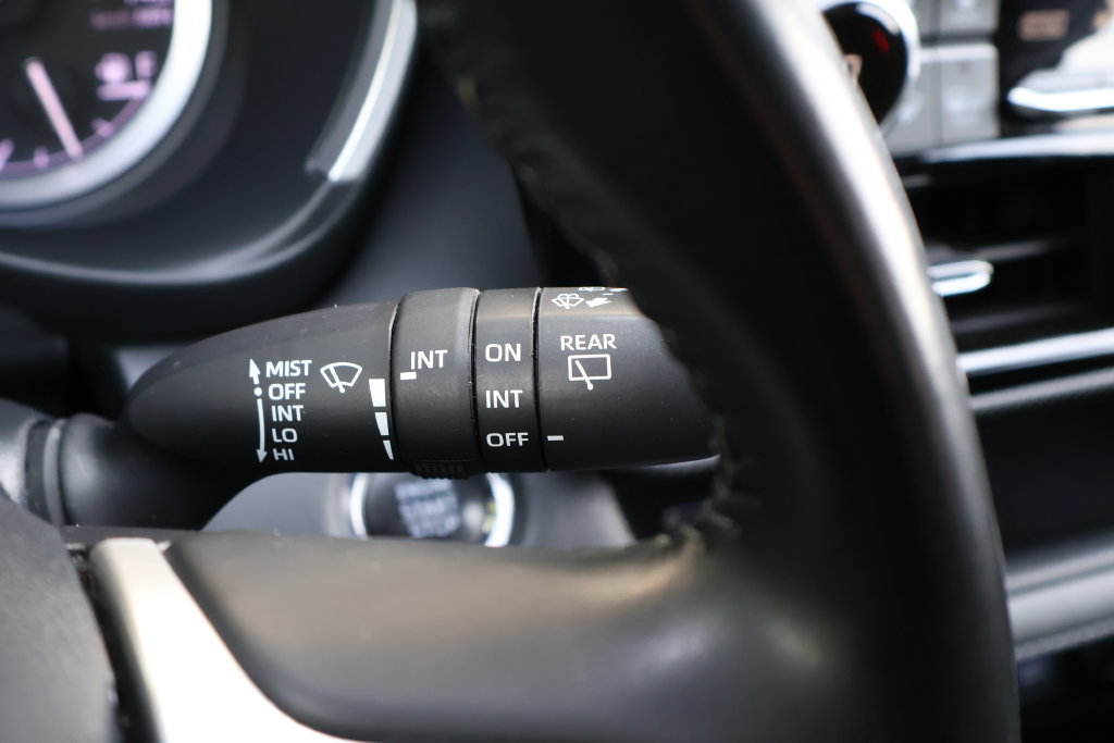 Used 2022 Toyota Highlander XSE FWD image 24