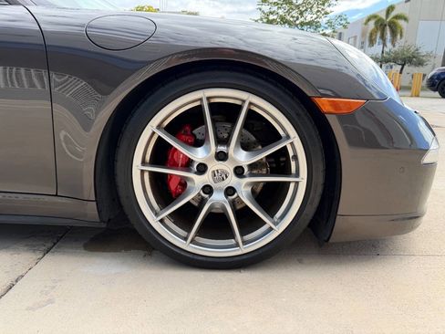 Used 2015 Porsche 911 Targa 4 image 13