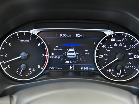 Used 2025 Nissan Altima 2.5 SV FWD image 28