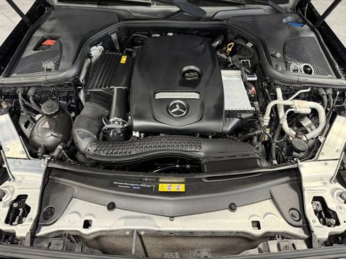 Used 2018 Mercedes-Benz E 300 image 23
