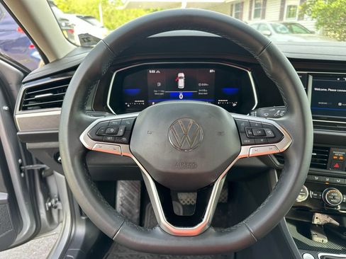 Used 2022 Volkswagen Jetta SE FWD image 20