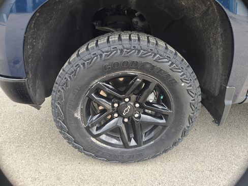 Certified 2023 Chevrolet Silverado 1500 LT Trail Boss w/ Convenience Package II AWD/4WD image 27