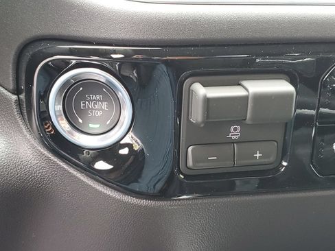 New 2026 GMC Sierra 1500 AT4 w/ AT4 Premium Package AWD/4WD image 26