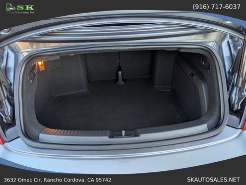 Used 2013 Volkswagen Beetle 2.0T FWD image 32