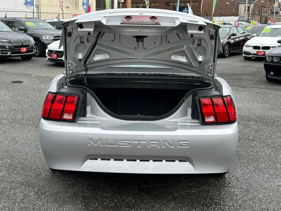 Used 2003 Ford Mustang Premium RWD image 27