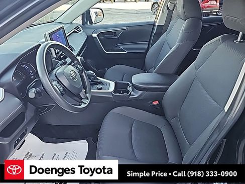 Used 2025 Toyota RAV4 LE image 10