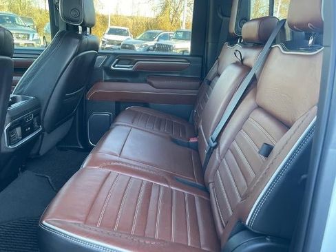 Used 2024 GMC Sierra 2500 Denali Ultimate image 19