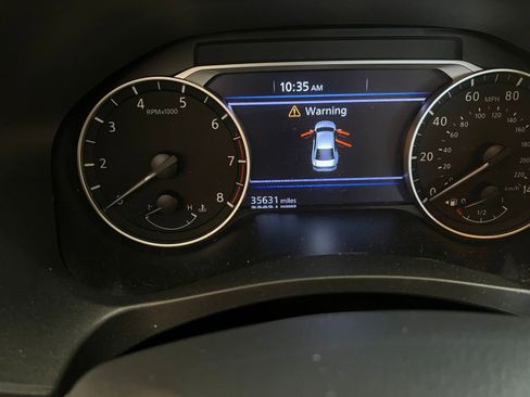 Used 2025 Nissan Altima 2.5 SV image 40