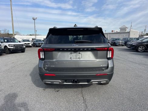 New 2026 Ford Explorer Active w/ Active Comfort Package image 5