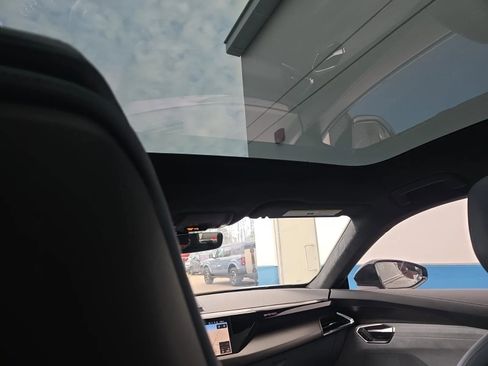 Used 2024 Audi RS e-tron GT Base image 13