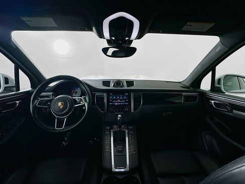 Used 2018 Porsche Macan S image 13