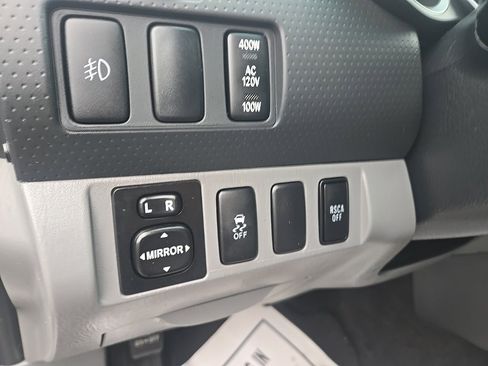 Used 2013 Toyota Tacoma 4x4 Double Cab w/ TRD Sport Pkg image 11