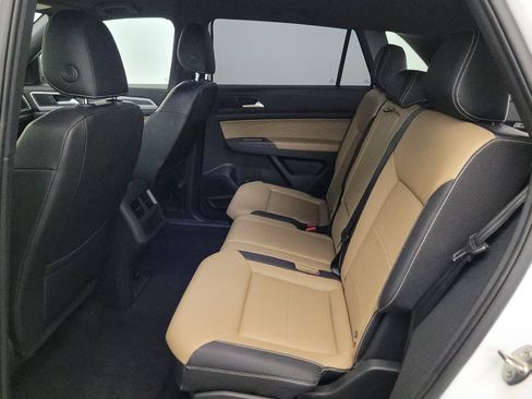 Used 2021 Volkswagen Atlas Cross Sport SE FWD image 18