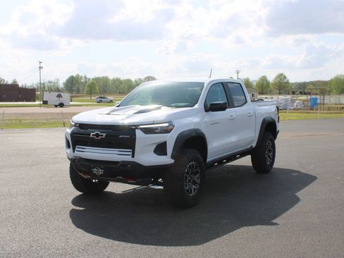 New 2026 Chevrolet Colorado ZR2 image 4