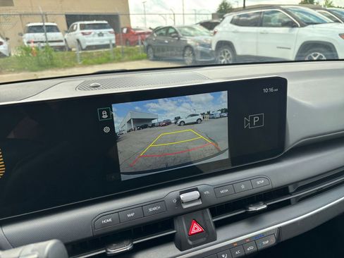 Used 2025 Kia K4 FWD image 21
