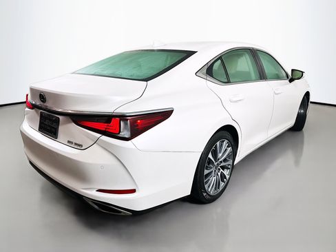 Used 2019 Lexus ES 350 w/ Premium Package FWD image 7