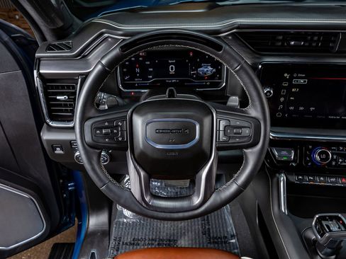 Used 2025 GMC Sierra 1500 Denali Ultimate image 19