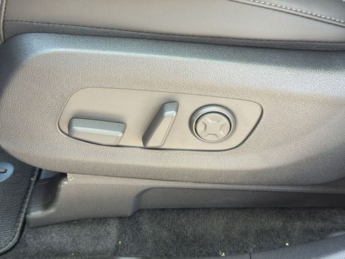New 2026 Kia Carnival SX w/ SX Dark Edition Package FWD image 28
