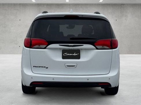 Used 2020 Chrysler Pacifica Touring-L Plus image 15