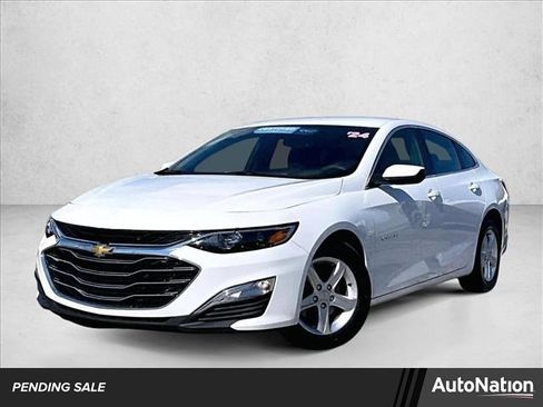 Used 2024 Chevrolet Malibu LS image 1