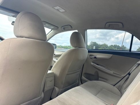 Used 2012 Toyota Corolla LE FWD image 21