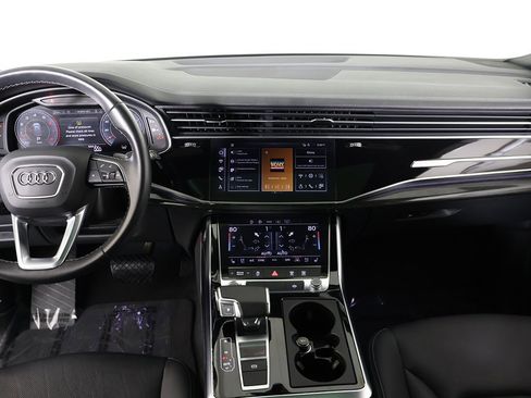 Used 2024 Audi Q8 Premium Plus image 38