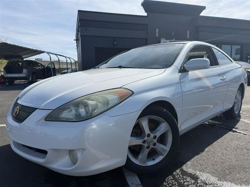 Used 2004 Toyota Solara Coupe FWD image 2