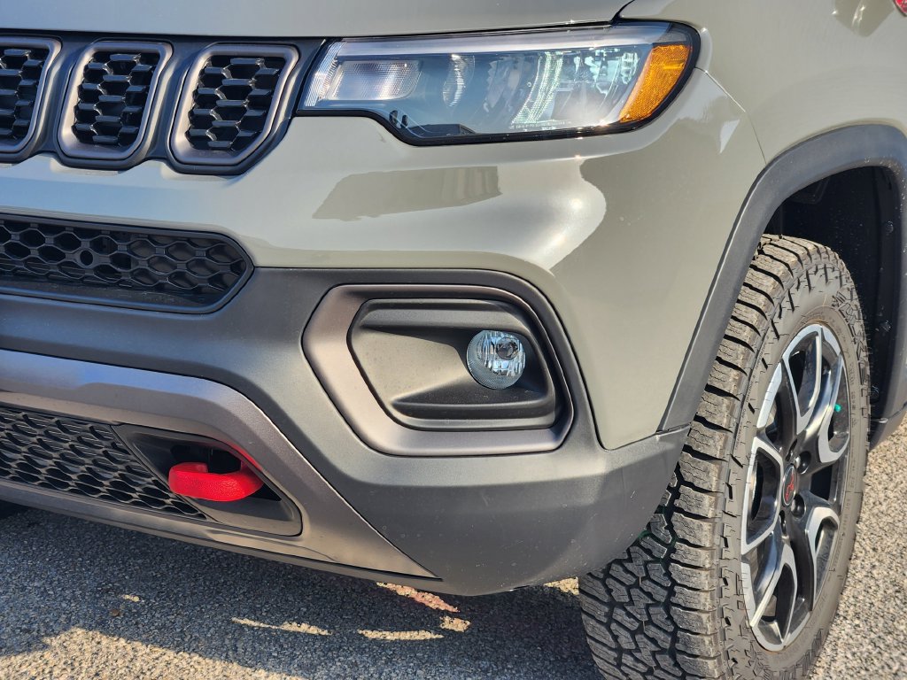 New 2026 Jeep Compass Trailhawk AWD/4WD image 7