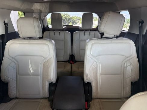Used 2016 Ford Explorer Platinum AWD/4WD image 29