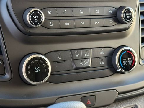 New 2025 Ford Transit 250 148 Medium Roof image 9