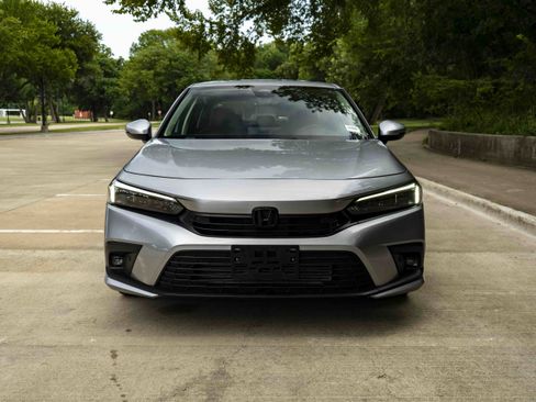 Used 2024 Honda Civic Touring image 3