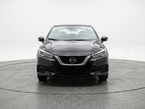 Used 2025 Nissan Versa SV FWD image 2