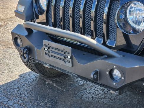 Used 2019 Jeep Wrangler Unlimited Sport S AWD/4WD image 12