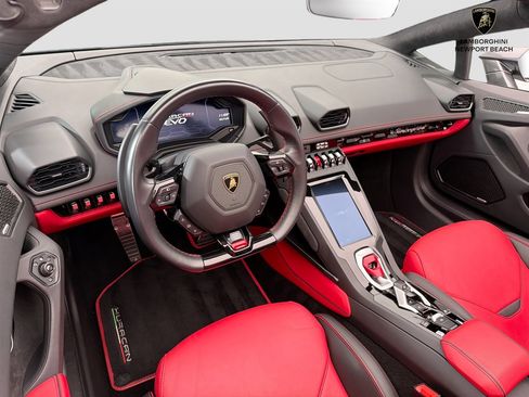 Used 2023 Lamborghini Huracan EVO RWD image 9